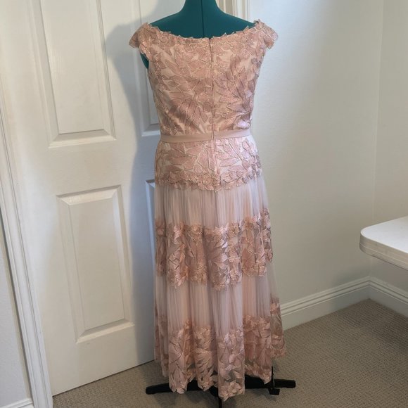 Tadashi Shoji  Pink Lace  Tea Length Dress - Size 12 - Picture 5 of 5